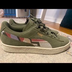 Puma sneakers